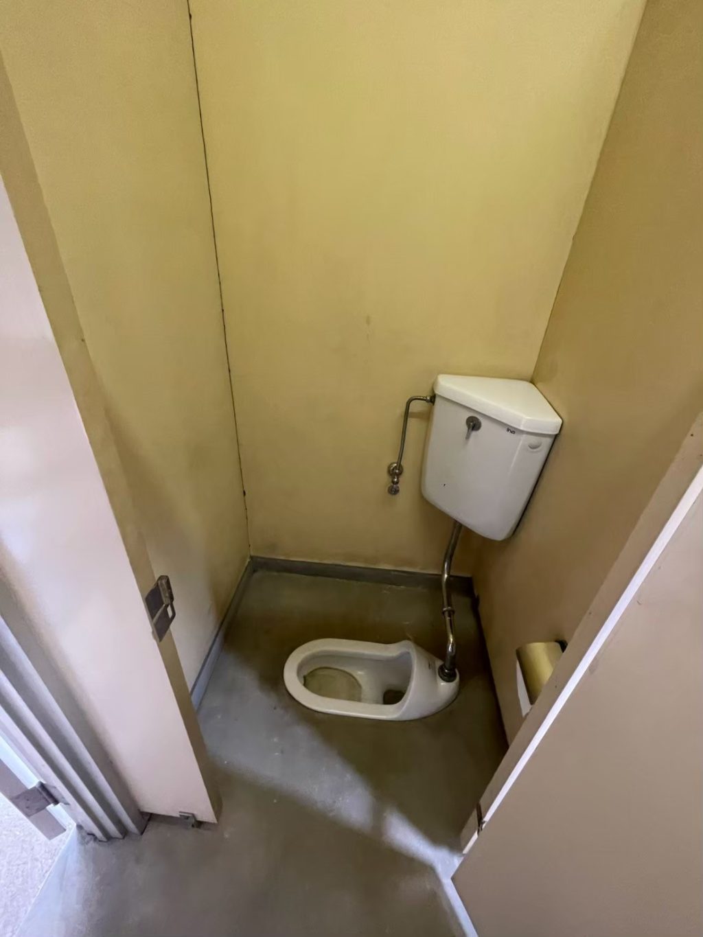 LIXIL　便器から洋式トイレ工事　内装仕上げ
